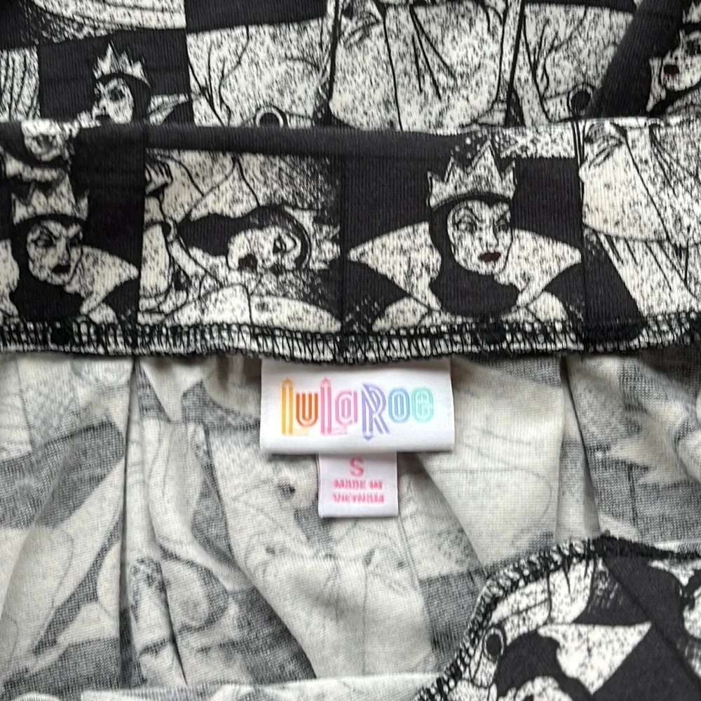 LulaRoe Disney Snow White Evil Queen Madison Skirt Dwarfs‎ Childhood Story